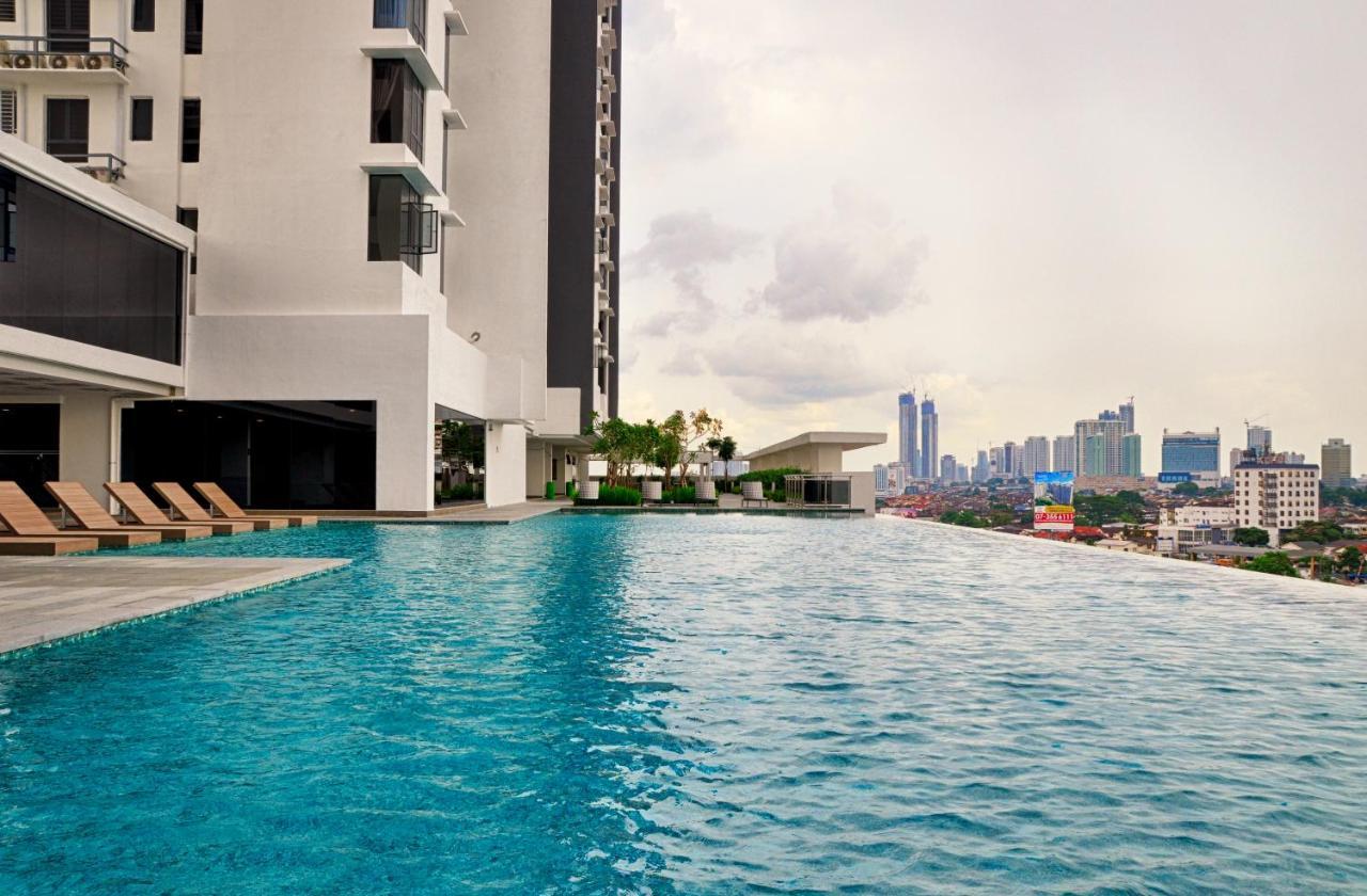 1Tebrau Premium Suites By 12Stay Johor Bahru Exterior foto