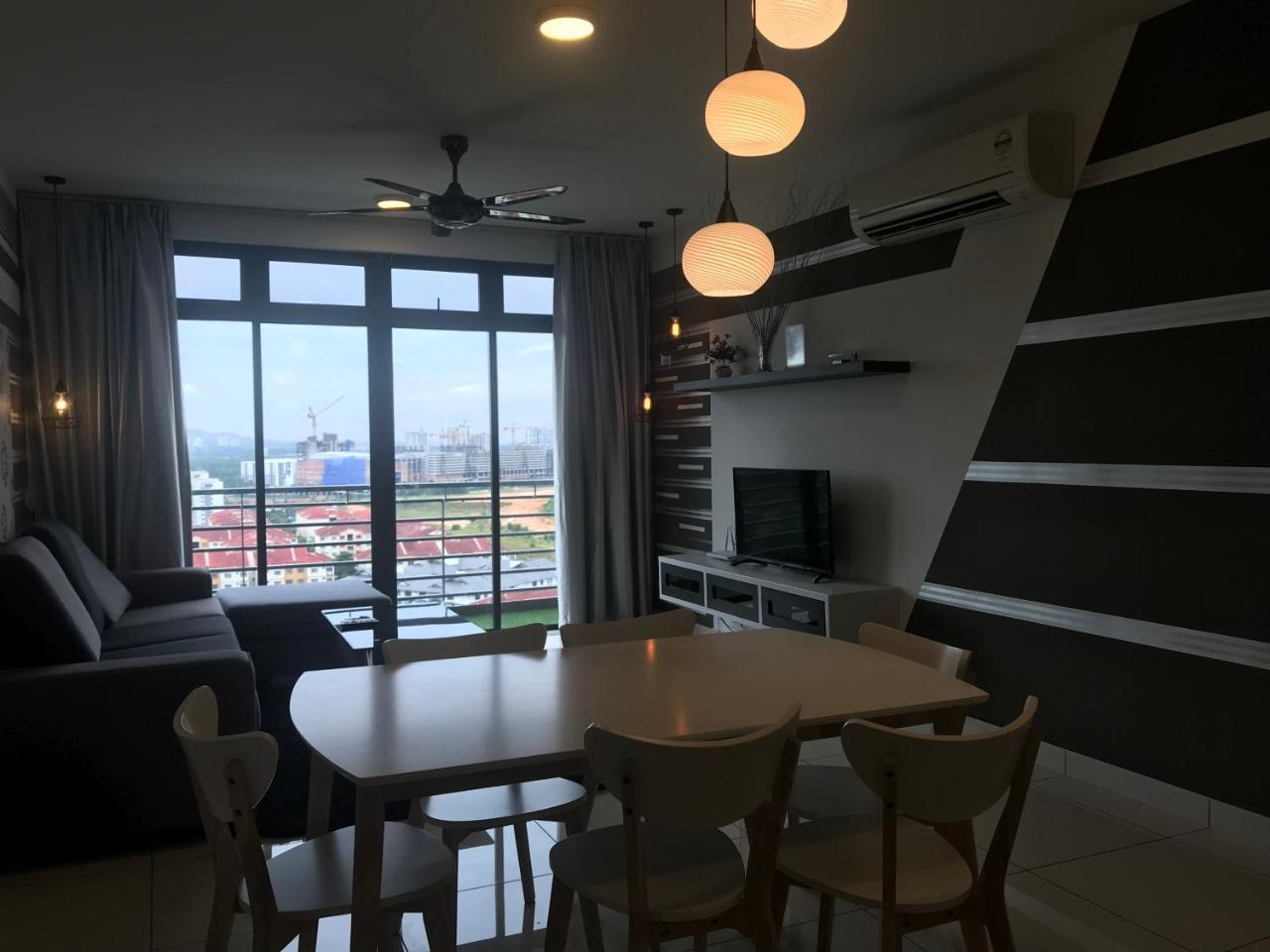 1Tebrau Premium Suites By 12Stay Johor Bahru Exterior foto