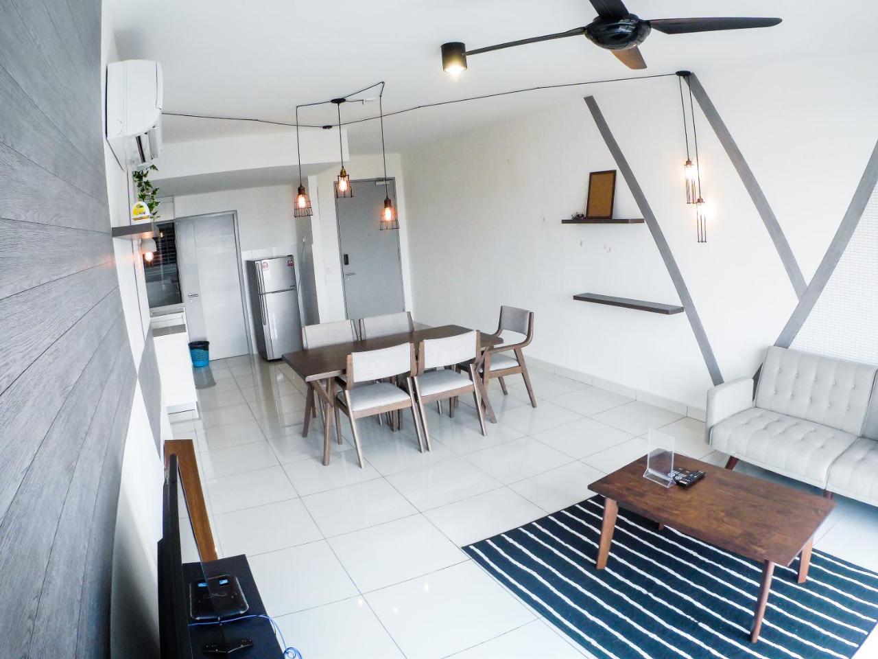 1Tebrau Premium Suites By 12Stay Johor Bahru Exterior foto