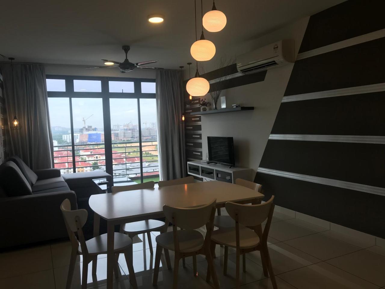 1Tebrau Premium Suites By 12Stay Johor Bahru Exterior foto